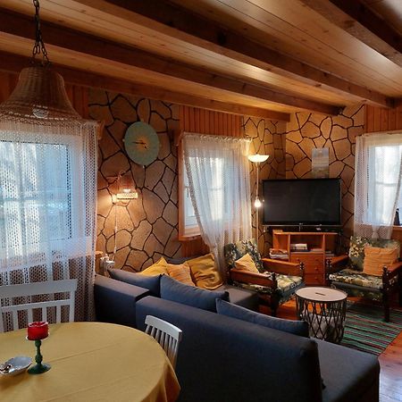 Tonise Holiday Houses Lilbi  Bagian luar foto