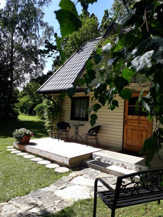 Tonise Holiday Houses Lilbi  Bagian luar foto